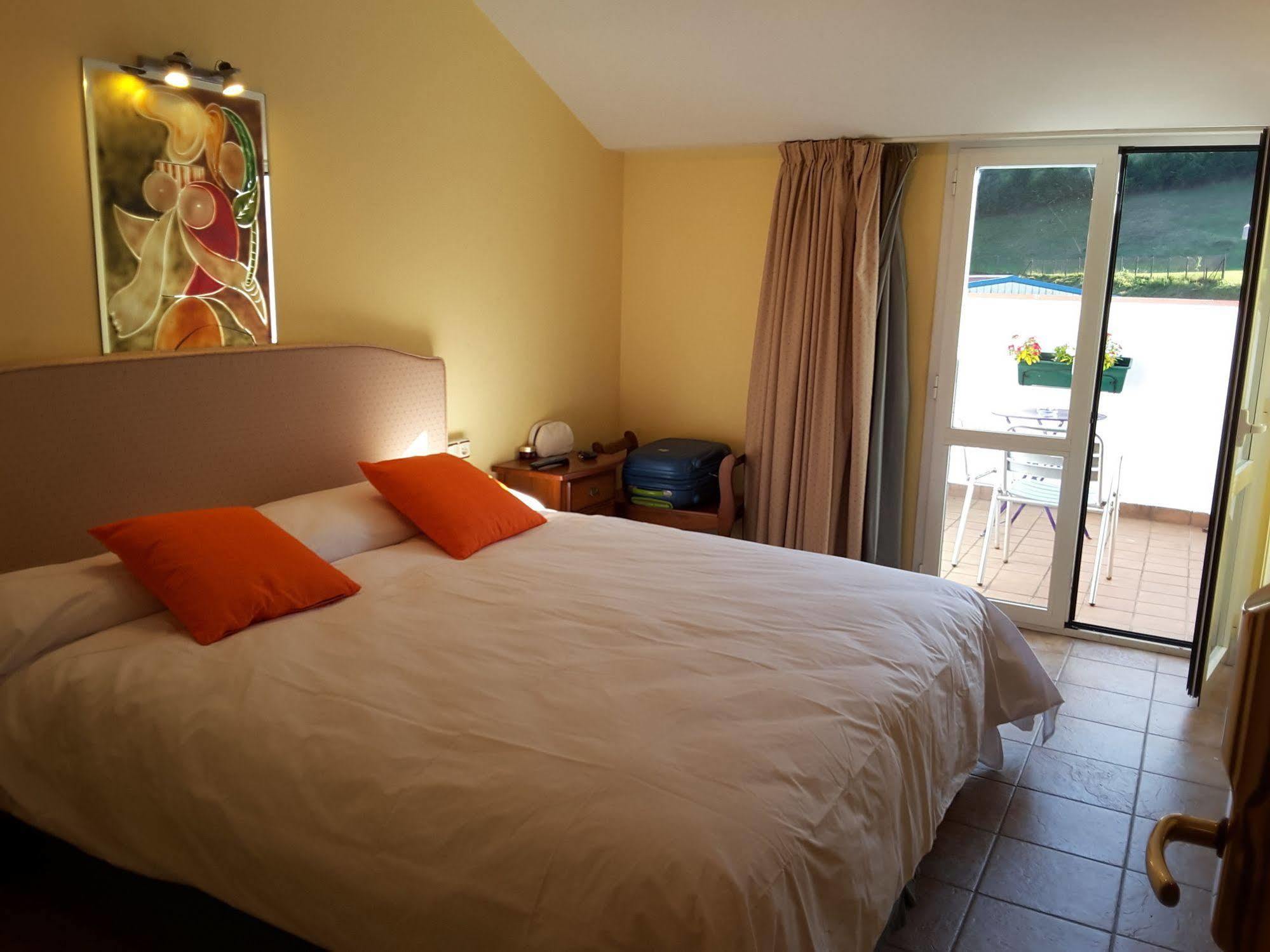 Hostal Jai Alai Leitza  Eksteriør billede